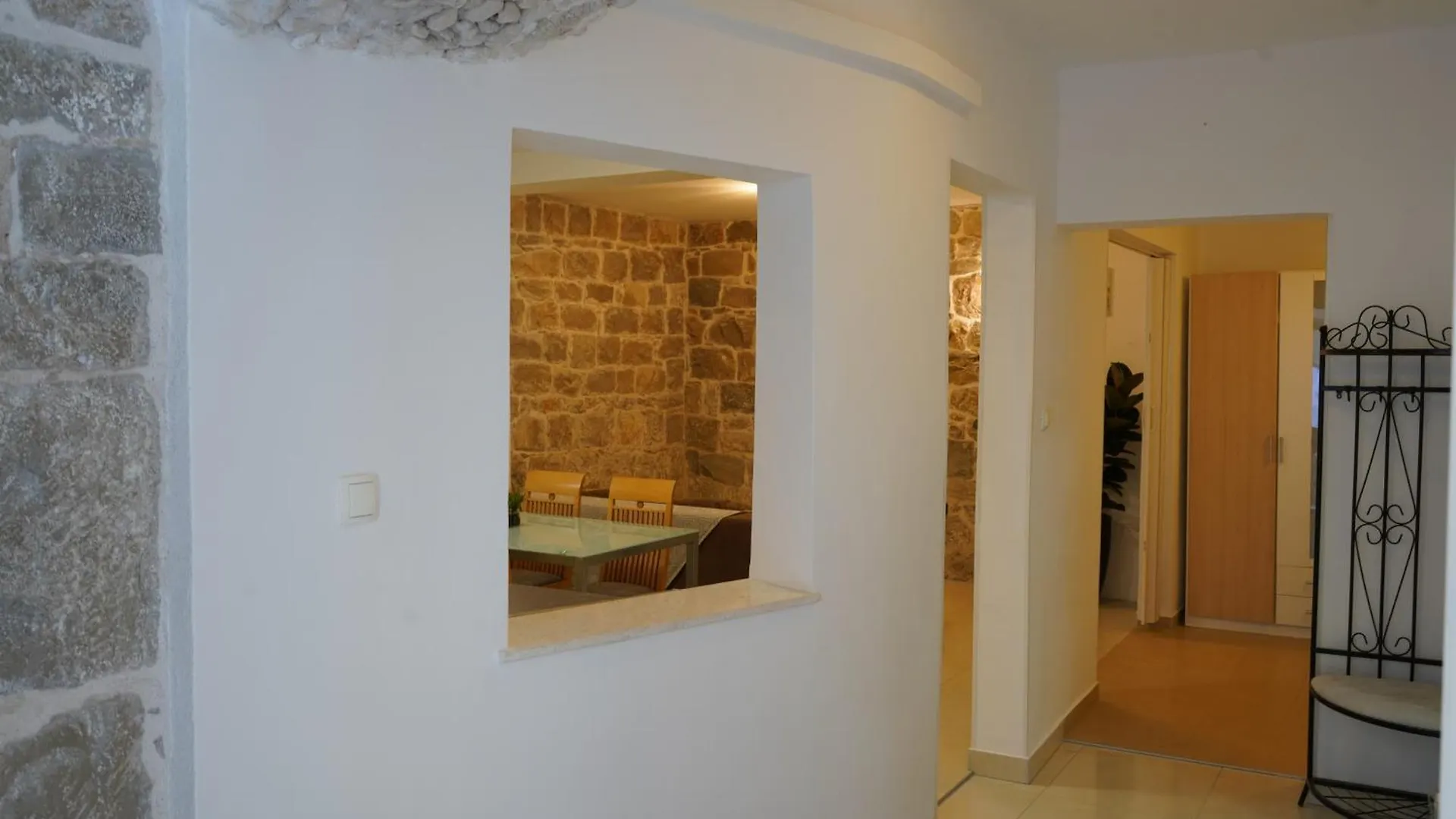 Sea Breeze Studio Apartment, 30M To Pebble Beach, Central Stobrec With Summer Amenities Split 0*,
